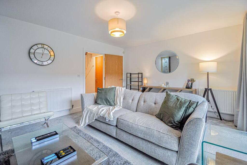 Entire House Sleeps 8 Near The River Thames Maidenhead Exterior foto